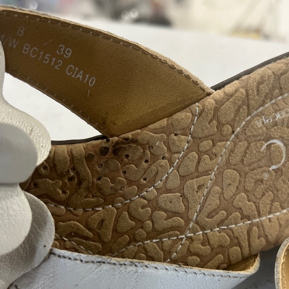 b.o.c. White and Tan Floral Sandals - Picture 7 of 9